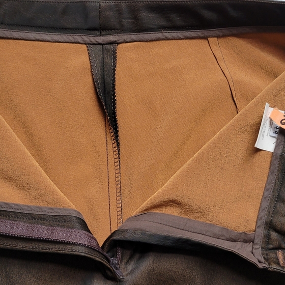 NEW YORK INDUSTRIE- MED Brown Metallic - Picture 4 of 16